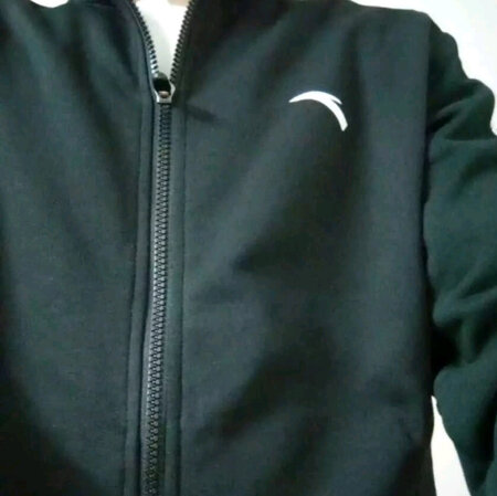 客服城城服务很好，安踏性价比不错。