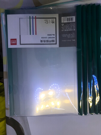送货很快 试了下 50张纸没问题 再厚装就费劲了。拆下回弹也不错 可以复用