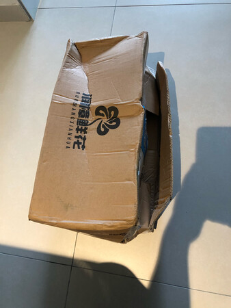 花漂亮放在家中非常好看就是包装不好花没毛病就行