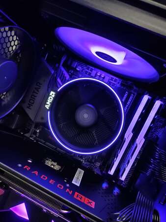 适合用集线器调速的小伙伴，毕竟CPU FAN只有一个……