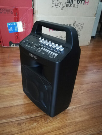 音质音效：音质很好
做工质感：做工很好
安装难易：方便上手
外形外观：很小巧
其他特色：话筒信号很好