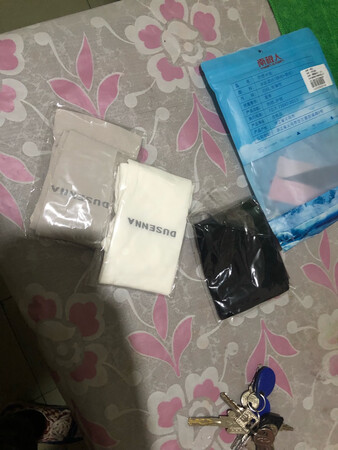 很舒服，松紧合适带上感觉凉凉的，买来主要带着玩游戏的，感觉很好