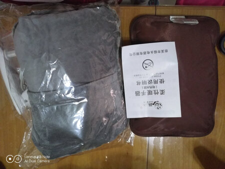 保暖效果：保暖效果很好
发热时长：发热时间长
 是否安全：现在看来安全
充电速度不慢，颜色也喜欢，希望好用。以后还会再来购买的。