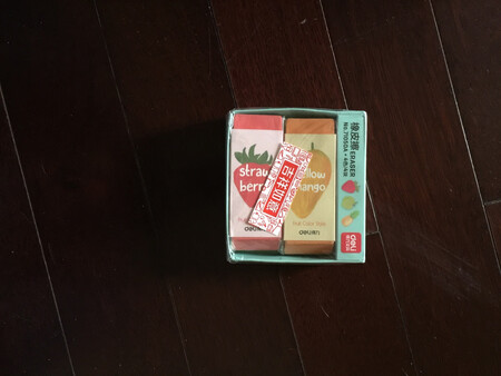 虽然橡皮不错??但是孩子说没有香味？不过香味没有也是好事……