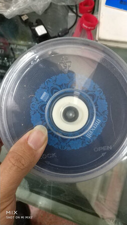 这个牌子的黑胶CD盘已经用过很多次了，没有刻录失败的时候，而且刻录出的音质，还有，放在车上的耐磨度，都是很不错的，这次京东官方店有活动，就多拿了几盒，这样以后就不用总买了