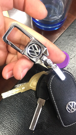 钥匙包非常好，皮质挺有质感的