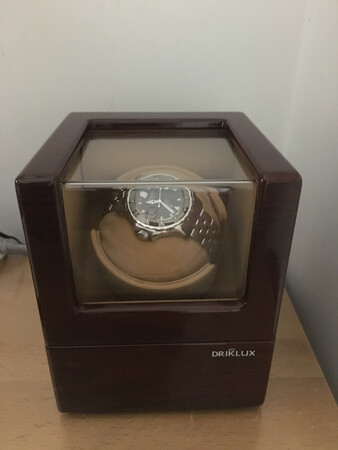 包装牢固可靠、做工精细，但愿今后的实际使用中能一切功能正常且有足够长的使用寿命。先确认收货并给予全五星好评！