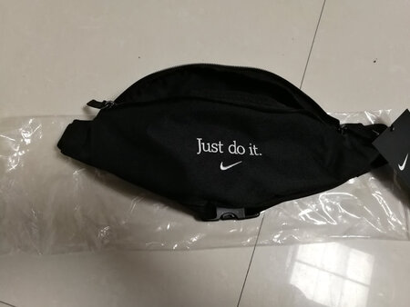 不错的包包，是我想要的，包不错。
