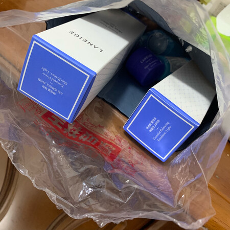 产品没问题，但是想吐槽一下这个包装，这么节省的吗，连个盒子都不给我，太就一个袋子装着寄过来了，我也是醉了