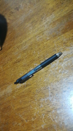 顺滑程度：自从小孩用上三菱的笔，别的牌子都不想用了