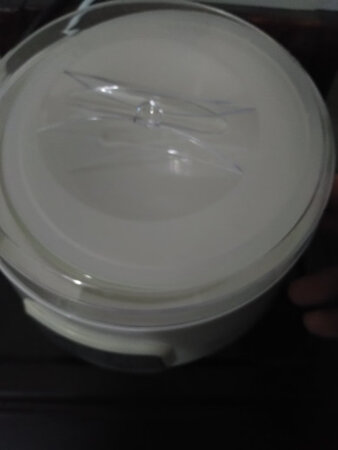 很不错的，首先必须说京东活动十分给力，性价比十分高，酿了酒酿两次，味道都非常好，但是就是感觉那个所谓的微电脑控制，其实也就是比普通的机器多了一个计时功能，但好在时间可以调整，虽然说酒酿的时间是36小时，但是也可以自己手动操作，增加减少时间，加热的时候感觉温度十分均匀，比小熊的好的很多，盖子好像是硅胶的，或者是塑料的，但是在锅里蒸煮也不会变形，适合消毒，总之，挺不错的