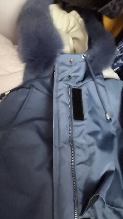 挺厚的，冬天穿保暖，颜色和照片一样