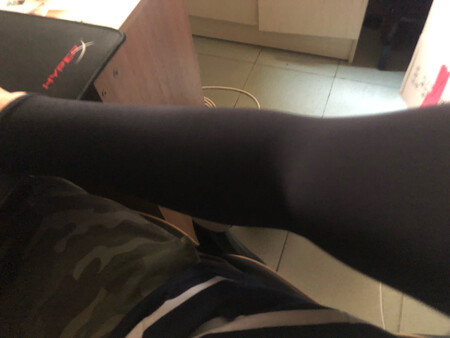 很舒服，松紧合适带上感觉凉凉的，买来主要带着玩游戏的，感觉很好
