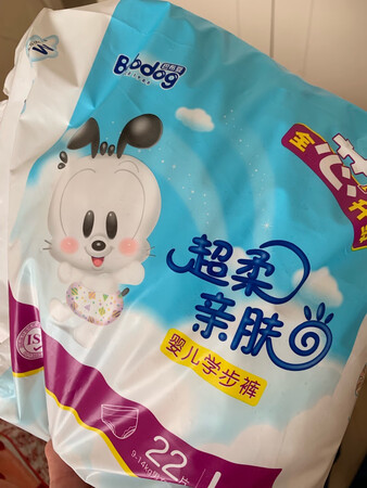 这个是试着的态度去购买的，怎么说呢，质量还可以，也没有那么次！