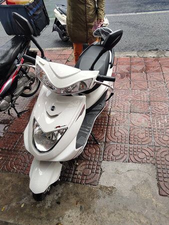 感觉与店里款式有点差异，尤其是前面大灯款式不同，前几年买过黑豹款，速度可以跑到55，这款黑豹5速度连40都上不去，哎。。。其他都挺好。对我们平民老百姓来说希望能多骑几年。