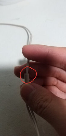 收到货当天就发现问题，到现在没能正常解决，开箱验货就有问题，客服还说要去厂家检测需要等7到15天，我问检测什么他说不知道…我就检测出问题了一天都不用他说要十五天，这是想干嘛？京东越来越胡闹了吧！自己看看这是#，就这还不赶紧解决还跟我拖着怎么这么大脸