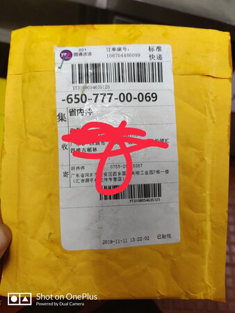 充电速度：充电速度很快的，比较好
做工质感：手感很好，
便携性能：方便也不怕卷坏