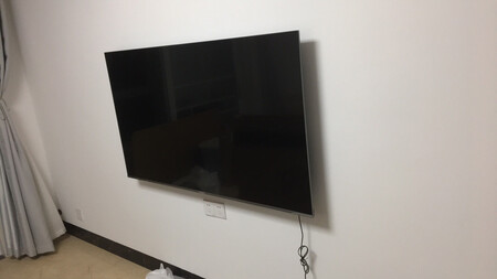 外形外观：还好
运行速度：还好
屏幕音效：还好
尺寸大小：还好
安装同步：很生气
功能效果：还好
我不知道是对京东生气，还是对海信生气