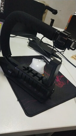 1,用完美的质量打造常青的品牌。
2, 用真情锻造产品，以爱心打造质量。
3,过程控制，精益求精，一次做好，缺陷为零。
4,产品如人品，质量如生命。
5,效益在我手中，质量在我心中。
6,质量是我们的自尊。
7,此物只因天上有，人间难得几回寻.
8,货真价实是我们的标准。
9,如此物美价廉之物，买到等于赚到。
10,这样的商品可遇不可求。
11,做人守诚信，制药重质量。
12,质量在的心中，名牌在的手中，责任在的肩上，诚信在的言行中。
13,质量以我为本，我以质量为荣。
14,这个手机的功能就是能完美的展现互联网发展的迅速.
15,这样的东西便宜实惠又实用，岂有不买之理
这个宝贝实在是太实用了，我用了今天就非常顺手了，而且价格很便宜，我非常满意