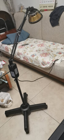 四个轮子不怎么好用，其他都不错，烤的舒服多了。肩周炎腰间盘都可以用。刚开始没大效果，以待后期用用效果！！！