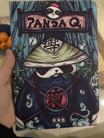 很好看呀 质量也很好 感觉装上去之后平板酷酷的 送给男朋友的 他很喜欢～