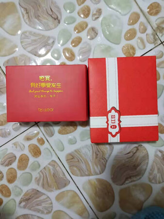 很喜欢很不错的。本命年就要穿红的。