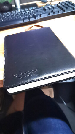 笔记本挺好，纸张也不错，推荐！