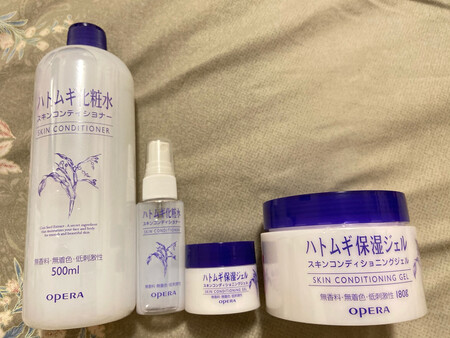 补水效果真是没得说，早上起来脸超水嫩的，分量还超足，太划算了