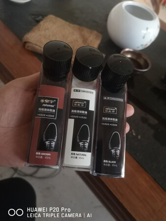 一直很信赖，从未让失望过，为了让大家能看到效果，特意拍了一双穿了两年的旧鞋，使用前使用后的两张照片，效果很好，今后还会一直用。