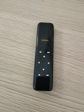 音质音效：建议不要放在口袋里录音，衣服的摩擦会对录音有很大的影响，回放的时候说话的声音基本听不到
做工质量：做工很不错
外形外观：外观很漂亮，很有档次感