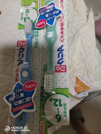 包装好物流快，这款牙刷做工和质量非常好，一直在用，个人卫生要勤换牙刷，五星，京东快递小哥服务很好。