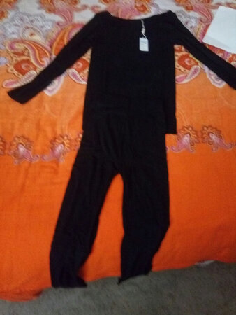 颜色和质量都对，店家服务好。物流迅捷，快递服务好！