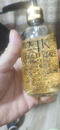 适合肤质：比较水润，
使用感受：用了非常好用
吸收效果：不错
保湿效果：很好