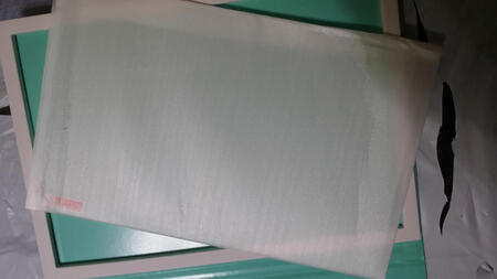 这款钢化膜质量很好，收到后立即给平板电脑贴上了，效果不错。同时也购买了这个品牌的三星平板保护套。好评。