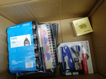 产品质感：好用，买过牛皮纸的，便宜