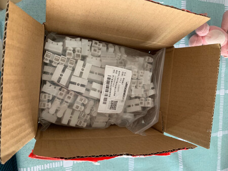 好好用电脑吧……不想和别人玩得太多会玩游戏就好开心哦？你是怎么回信息呀