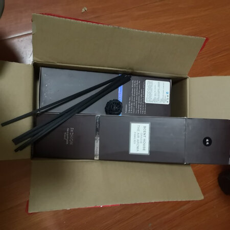 老实说，第一次可以，送的那个小瓶，没什么味