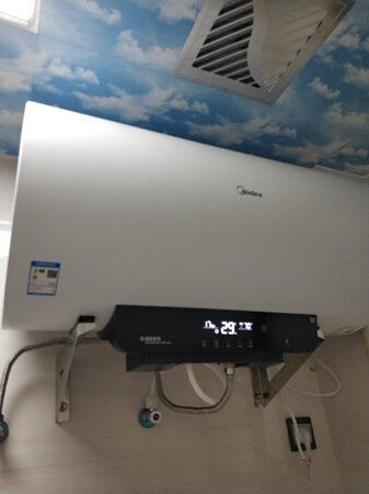 外形外观：外观还是比较大气耐看的
加热速度：加热器速度不快不慢，还可以接受
耗能情况：一级耗能感觉耗电还是比较低的吧，没看电表