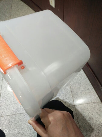 箱子质量太差  收货后箱体挤压变形 商家处理态度极差。