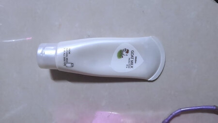一直用这个牌子的洗面奶，去黑头特别好，这次囤货了！