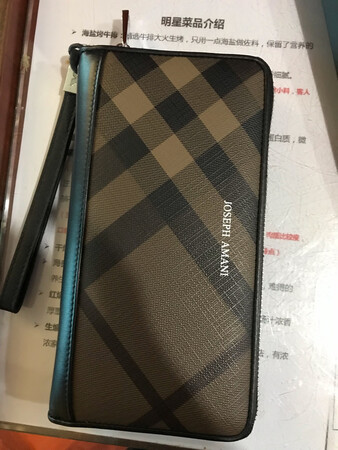 皮子？价位有点贵用用在看