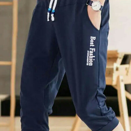 衣服的做工比较精致，客服推荐的大小刚刚好，比较显身材，版型新颖。