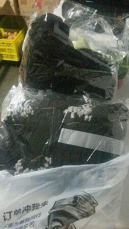 买了四五次了，，说要一个色的就给了，给力商家，好评