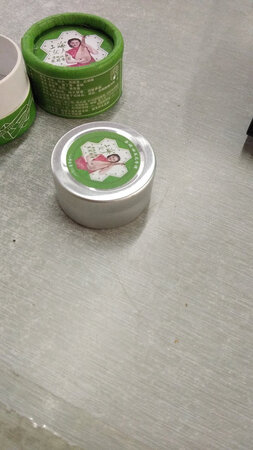 可能味道就那样吧 不是我想要的茉莉味道，试了一下  留香三四个小时左右吧  真的是小巧玲珑，习惯好评