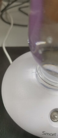 质量还是挺差的，用了不到一个月……裂了……