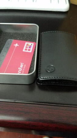 是正品，质量很好很喜欢，物流也很快！