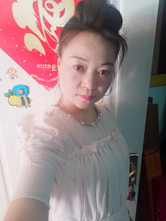 质量不错，穿上也挺好的，就是拍大了一号