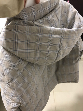 我挺喜欢的，可是家里人都说不好看……肚子大，下襟有点包不住，漏风。