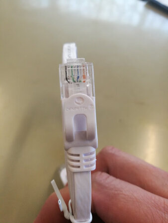 包装精美，外观漂亮，做工精细，传输迅捷，不错
