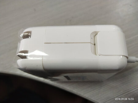这个做工太差了吧？对得起这个价格吗？
表面那么差，看内在怎么样了！